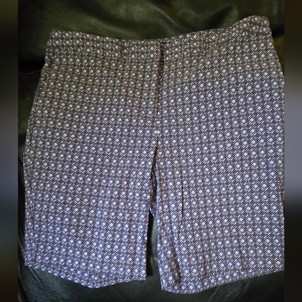 Mario Serrani Designer Women's Geometric Patterned Shorts Blue&White EUsz12 - Picture 2 of 10